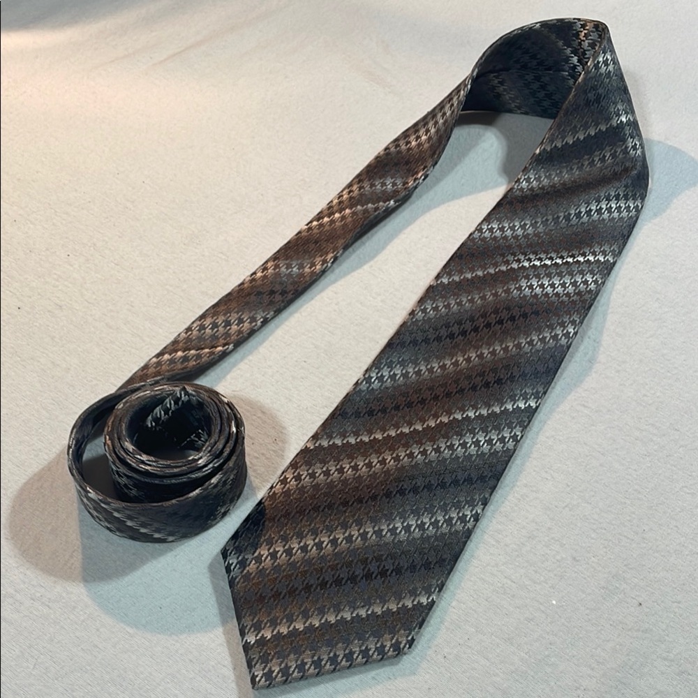 Kenneth Cole Gray Diagonal Striped Tie